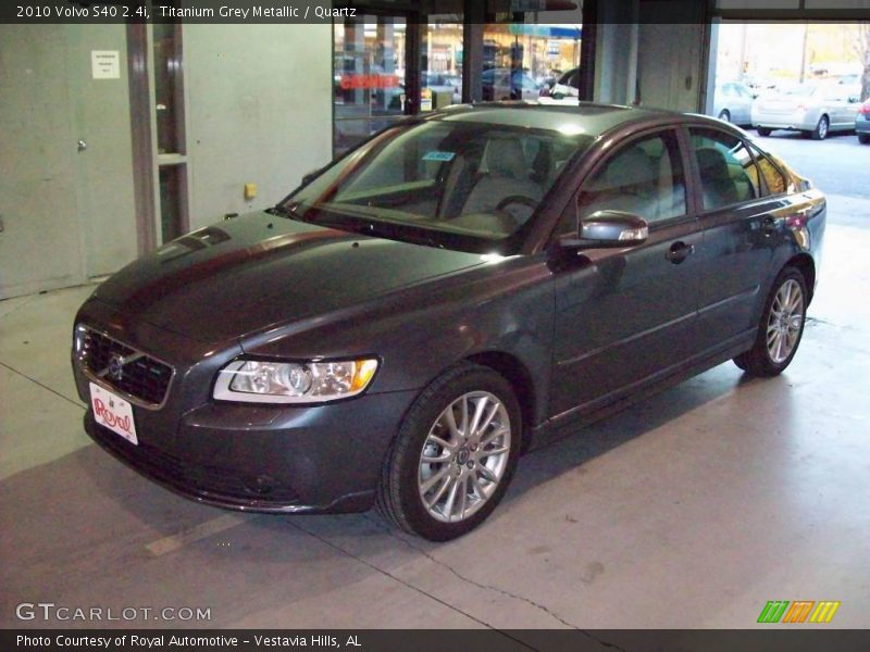 Titanium Grey Metallic / Quartz 2010 Volvo S40 2.4i