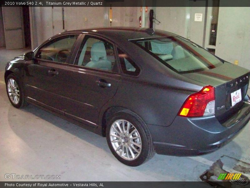 Titanium Grey Metallic / Quartz 2010 Volvo S40 2.4i