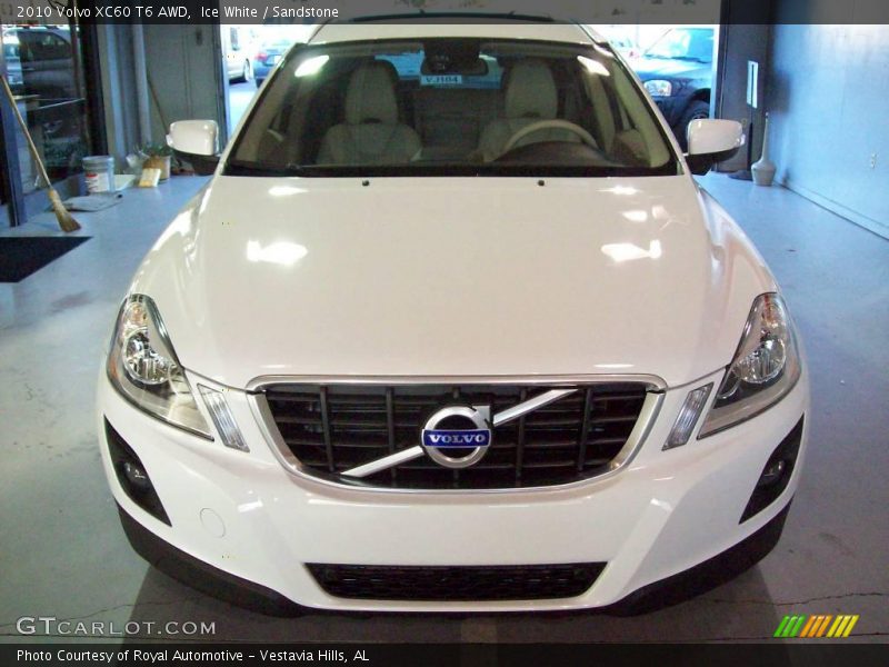 Ice White / Sandstone 2010 Volvo XC60 T6 AWD