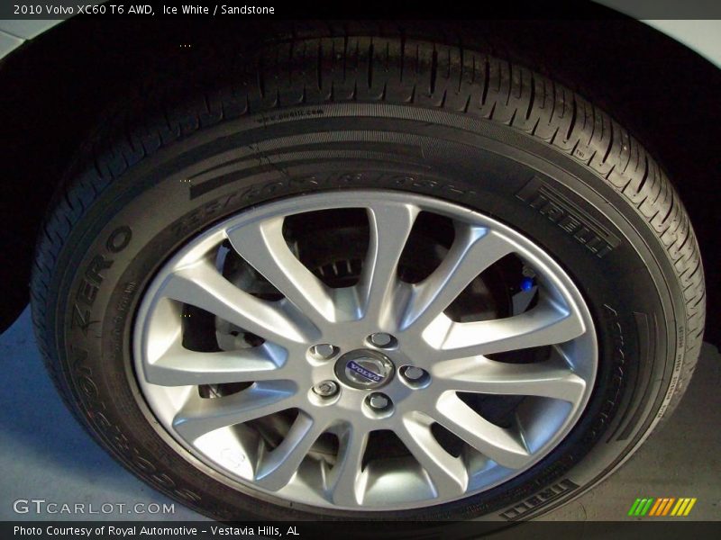 Ice White / Sandstone 2010 Volvo XC60 T6 AWD