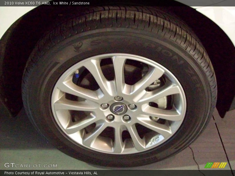 Ice White / Sandstone 2010 Volvo XC60 T6 AWD