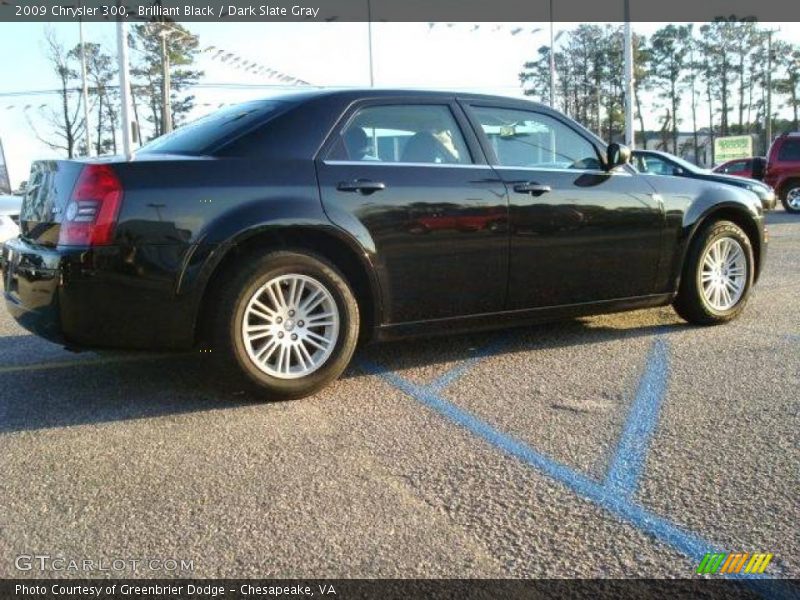 Brilliant Black / Dark Slate Gray 2009 Chrysler 300