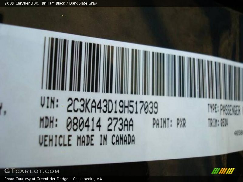Brilliant Black / Dark Slate Gray 2009 Chrysler 300
