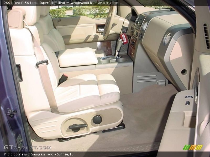 Medium Wedgewood Blue Metallic / Tan 2004 Ford F150 Lariat SuperCab