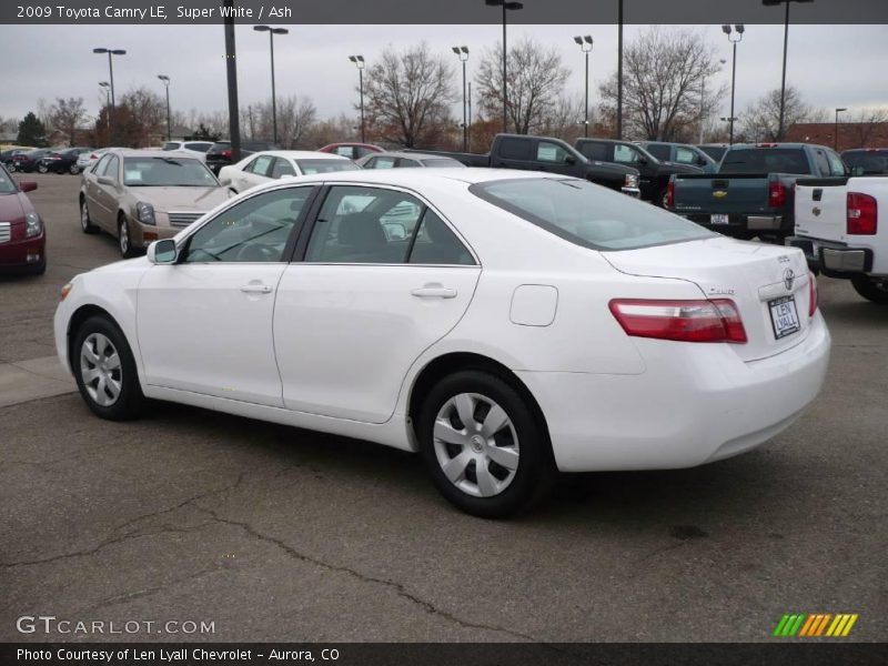 Super White / Ash 2009 Toyota Camry LE
