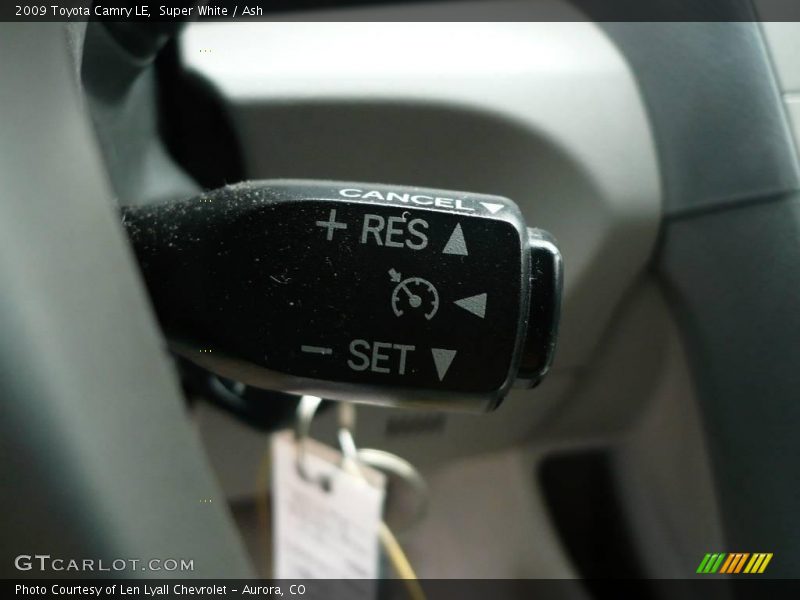 Super White / Ash 2009 Toyota Camry LE