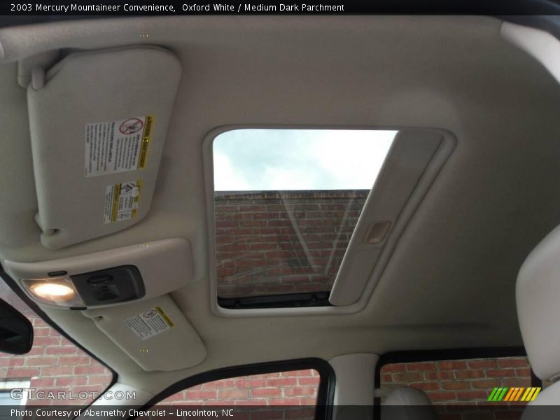 Oxford White / Medium Dark Parchment 2003 Mercury Mountaineer Convenience