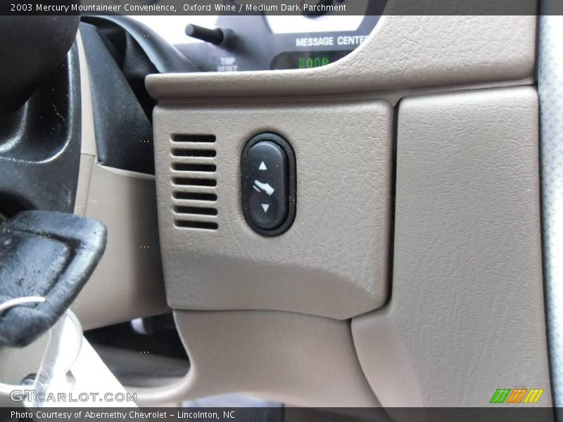 Oxford White / Medium Dark Parchment 2003 Mercury Mountaineer Convenience