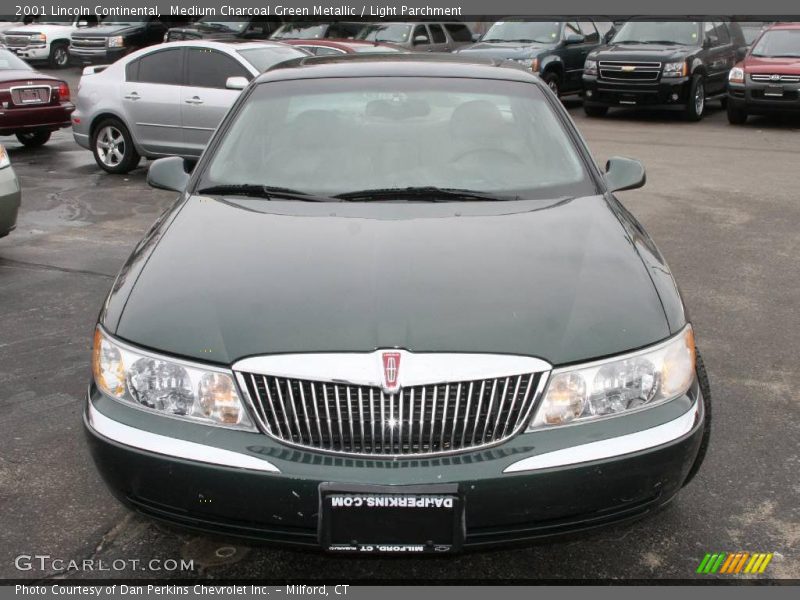 Medium Charcoal Green Metallic / Light Parchment 2001 Lincoln Continental