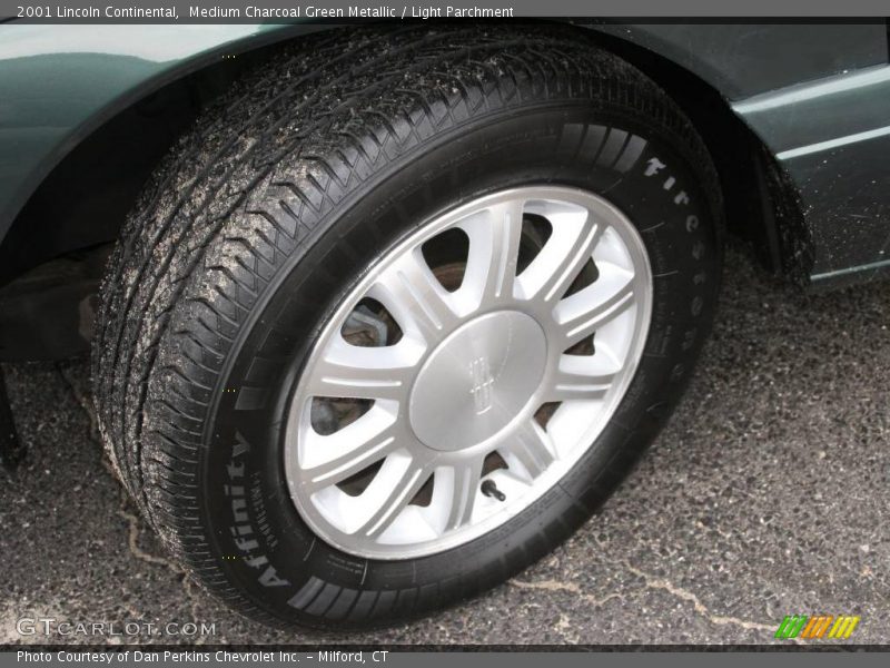 Medium Charcoal Green Metallic / Light Parchment 2001 Lincoln Continental