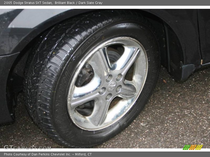 Brilliant Black / Dark Slate Gray 2005 Dodge Stratus SXT Sedan