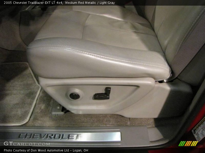 Medium Red Metallic / Light Gray 2005 Chevrolet TrailBlazer EXT LT 4x4