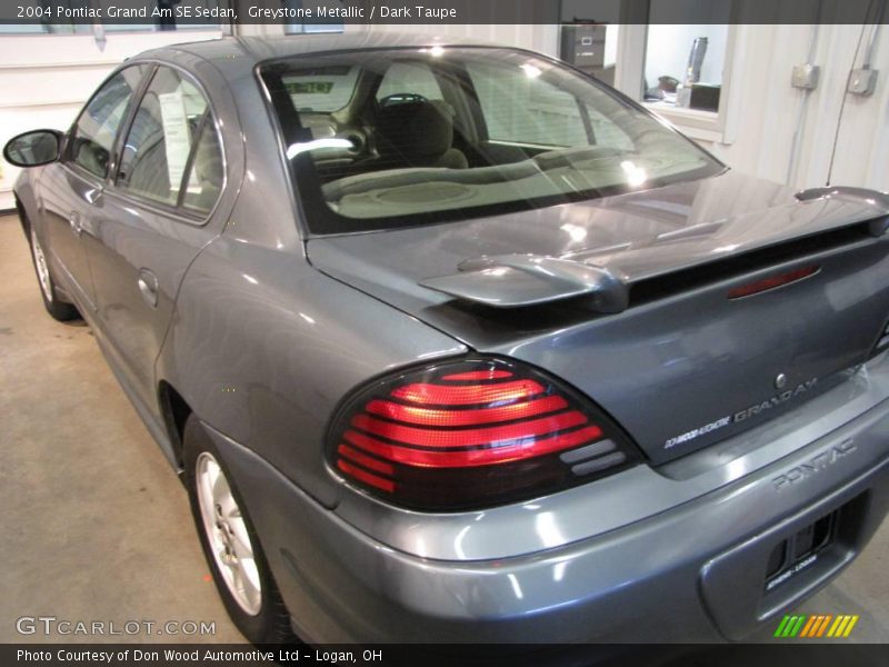 Greystone Metallic / Dark Taupe 2004 Pontiac Grand Am SE Sedan