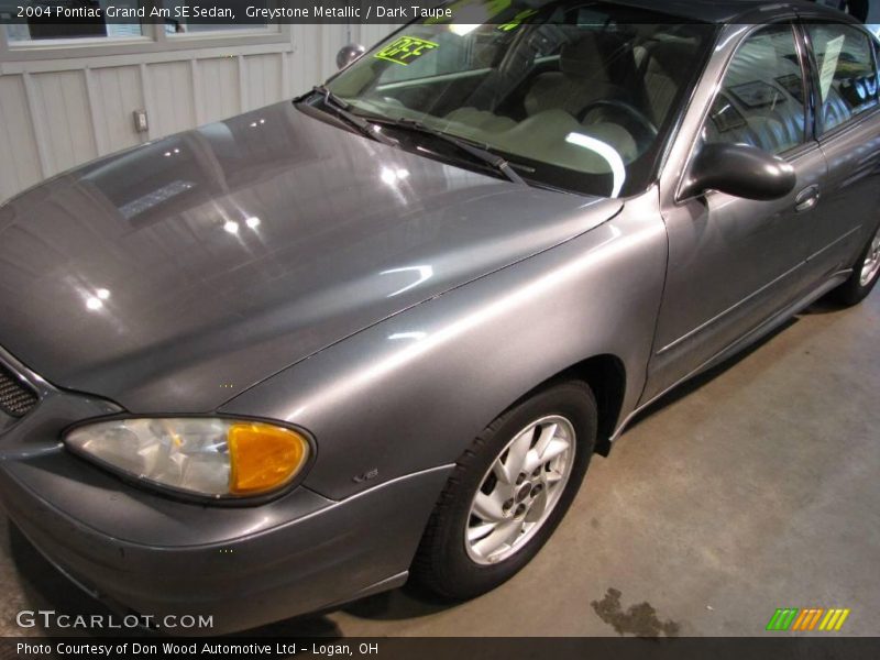 Greystone Metallic / Dark Taupe 2004 Pontiac Grand Am SE Sedan