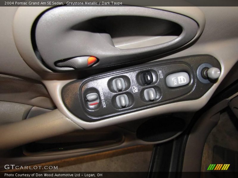Greystone Metallic / Dark Taupe 2004 Pontiac Grand Am SE Sedan