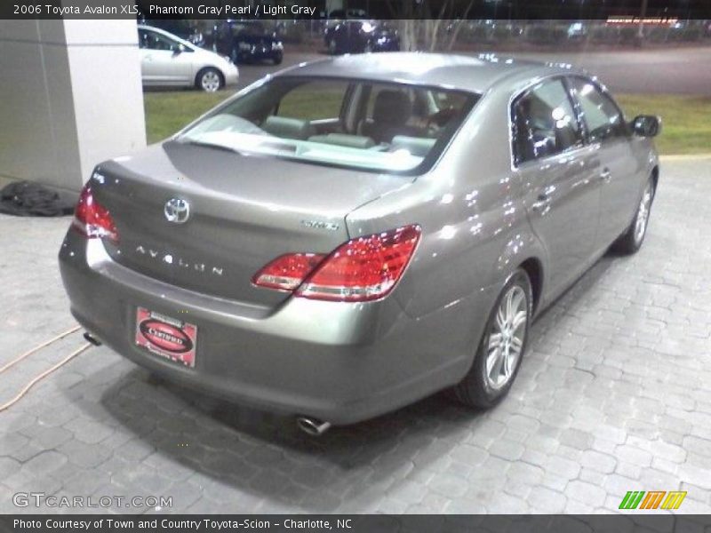 Phantom Gray Pearl / Light Gray 2006 Toyota Avalon XLS