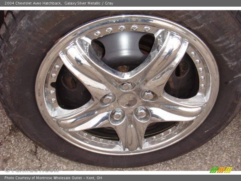 Galaxy Silver Metallic / Gray 2004 Chevrolet Aveo Hatchback