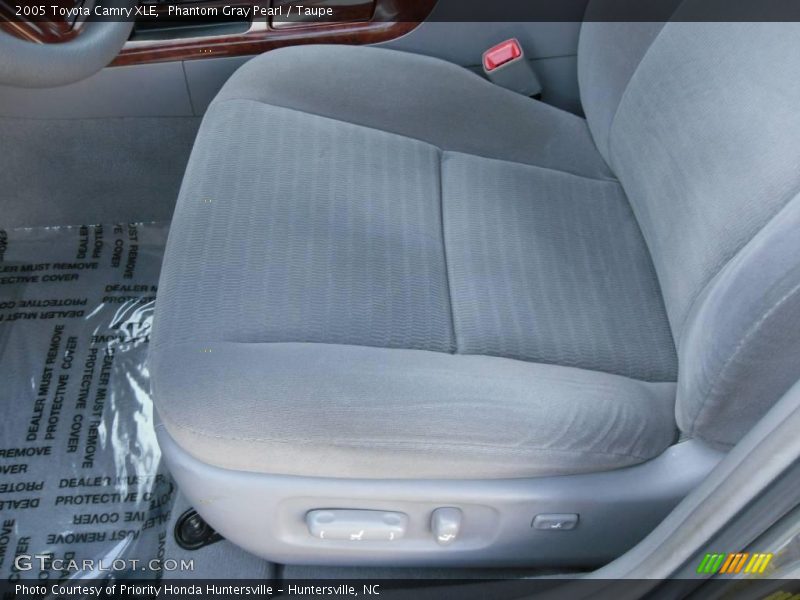 Phantom Gray Pearl / Taupe 2005 Toyota Camry XLE