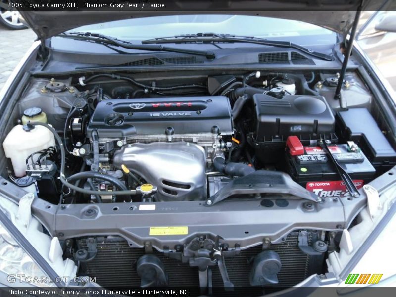 Phantom Gray Pearl / Taupe 2005 Toyota Camry XLE