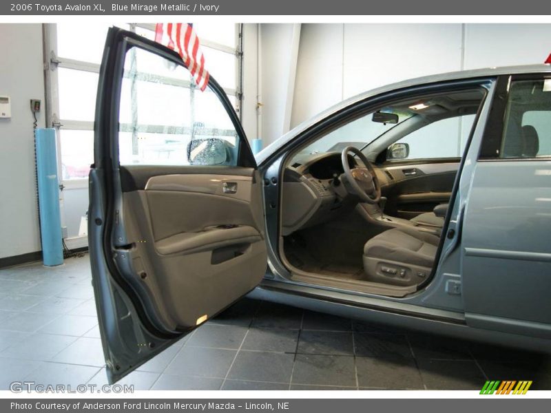 Blue Mirage Metallic / Ivory 2006 Toyota Avalon XL