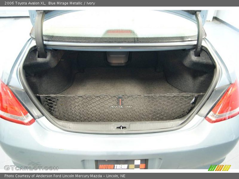 Blue Mirage Metallic / Ivory 2006 Toyota Avalon XL