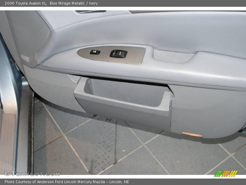 Blue Mirage Metallic / Ivory 2006 Toyota Avalon XL
