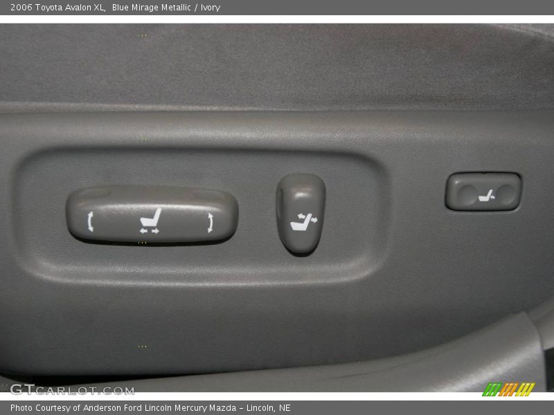 Blue Mirage Metallic / Ivory 2006 Toyota Avalon XL