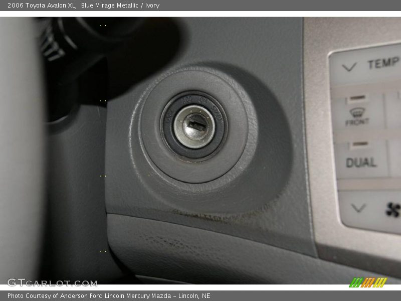 Blue Mirage Metallic / Ivory 2006 Toyota Avalon XL