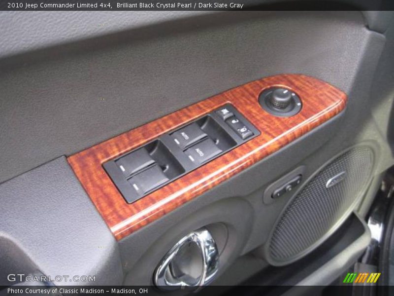 Brilliant Black Crystal Pearl / Dark Slate Gray 2010 Jeep Commander Limited 4x4