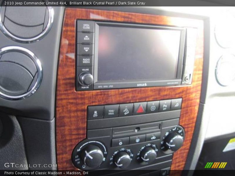 Brilliant Black Crystal Pearl / Dark Slate Gray 2010 Jeep Commander Limited 4x4