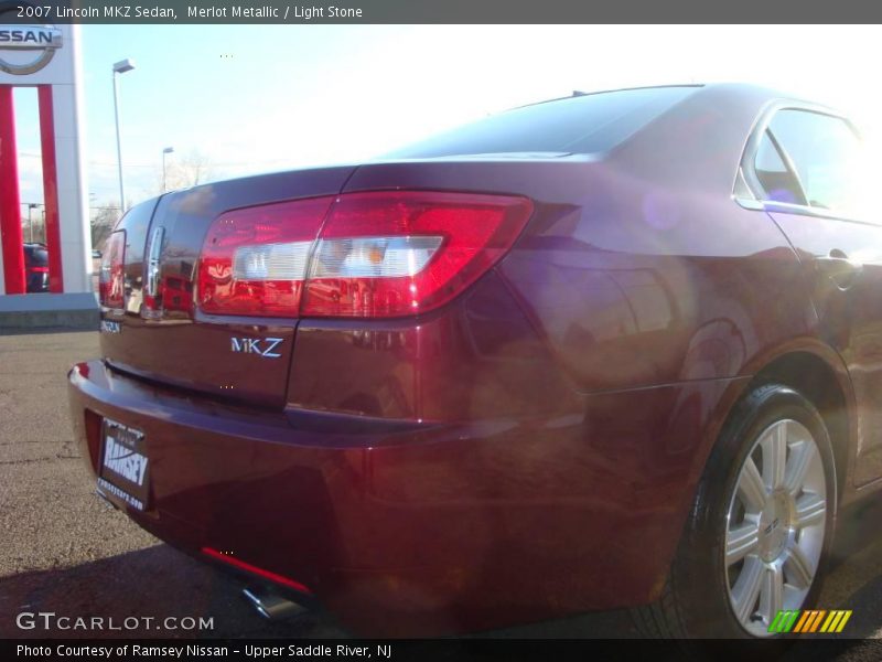 Merlot Metallic / Light Stone 2007 Lincoln MKZ Sedan