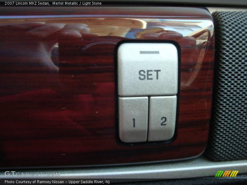 Merlot Metallic / Light Stone 2007 Lincoln MKZ Sedan