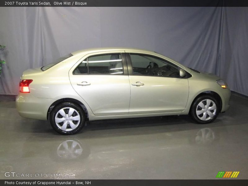 Olive Mist / Bisque 2007 Toyota Yaris Sedan