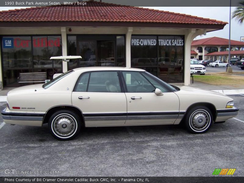 White / Beige 1993 Buick Park Avenue Sedan