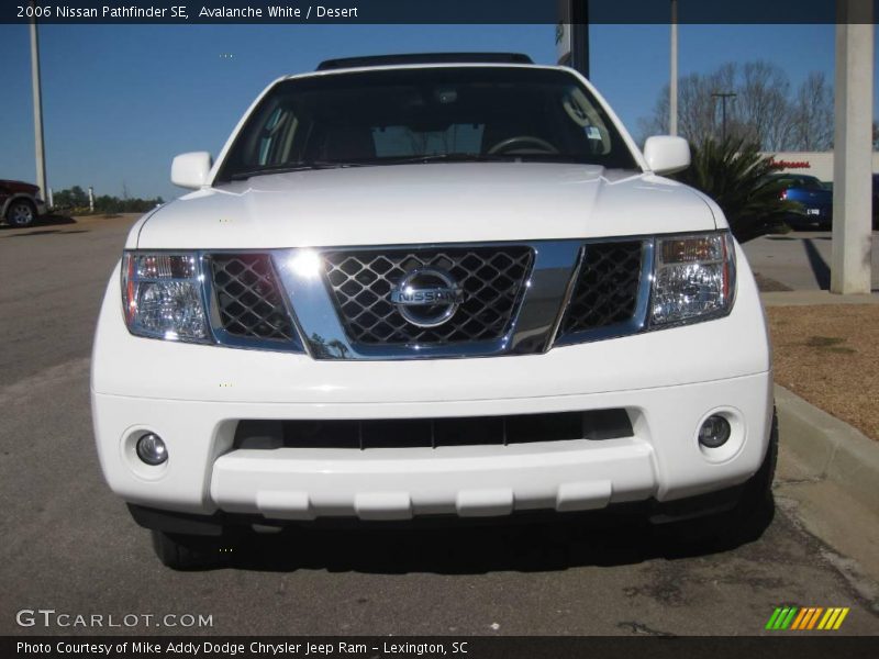 Avalanche White / Desert 2006 Nissan Pathfinder SE