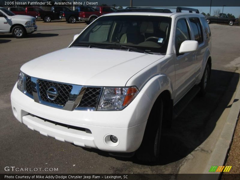 Avalanche White / Desert 2006 Nissan Pathfinder SE