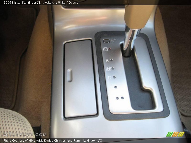 Avalanche White / Desert 2006 Nissan Pathfinder SE