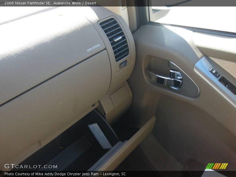 Avalanche White / Desert 2006 Nissan Pathfinder SE