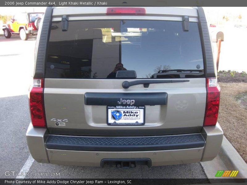 Light Khaki Metallic / Khaki 2006 Jeep Commander 4x4