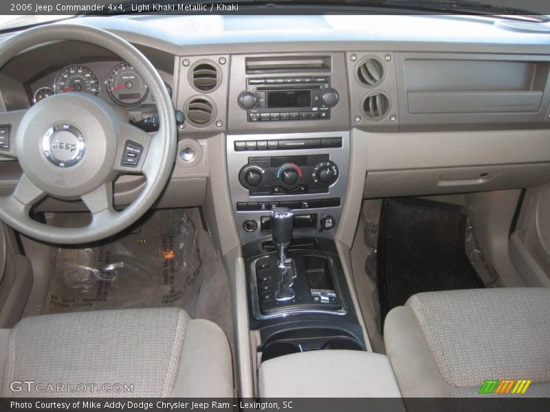 Light Khaki Metallic / Khaki 2006 Jeep Commander 4x4