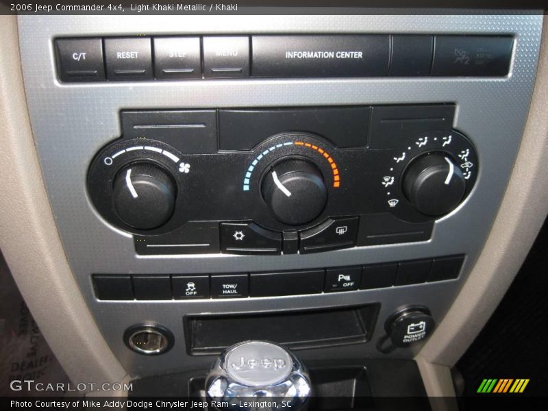 Light Khaki Metallic / Khaki 2006 Jeep Commander 4x4
