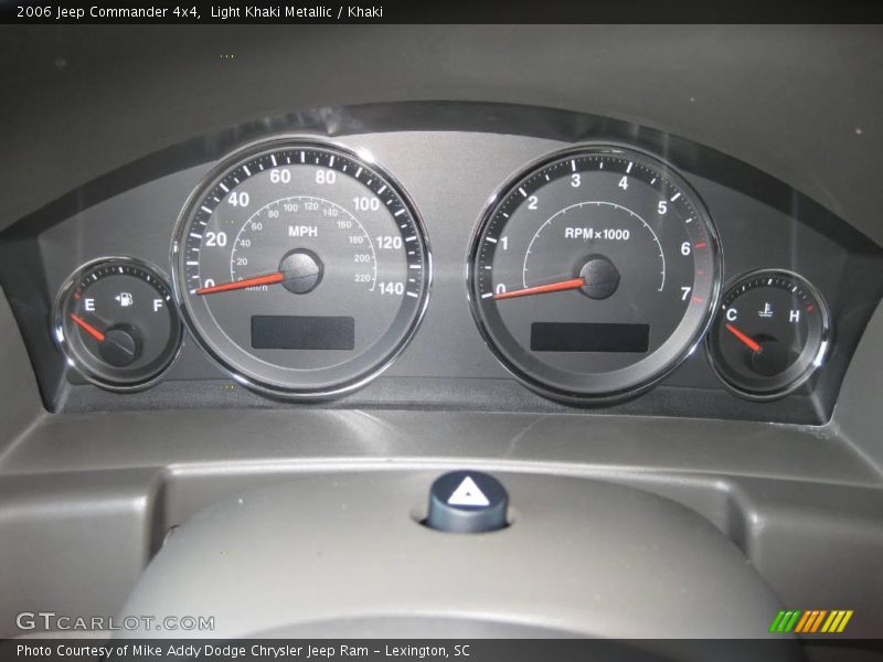 Light Khaki Metallic / Khaki 2006 Jeep Commander 4x4