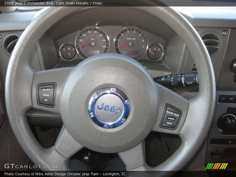 Light Khaki Metallic / Khaki 2006 Jeep Commander 4x4