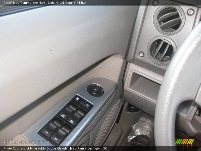 Light Khaki Metallic / Khaki 2006 Jeep Commander 4x4
