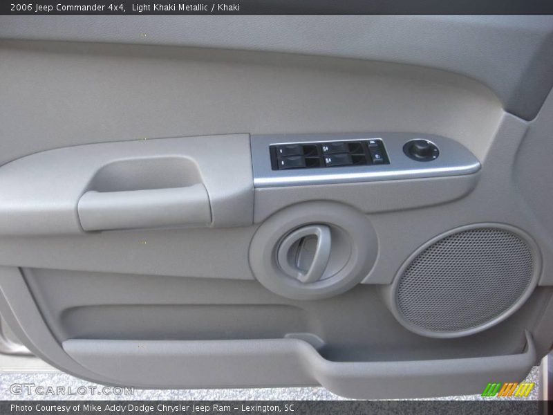 Light Khaki Metallic / Khaki 2006 Jeep Commander 4x4