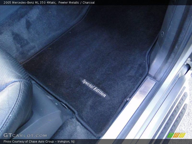 Pewter Metallic / Charcoal 2005 Mercedes-Benz ML 350 4Matic