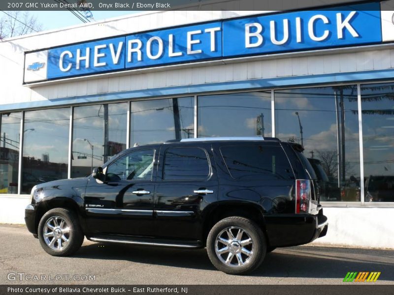 Onyx Black / Ebony Black 2007 GMC Yukon Denali AWD