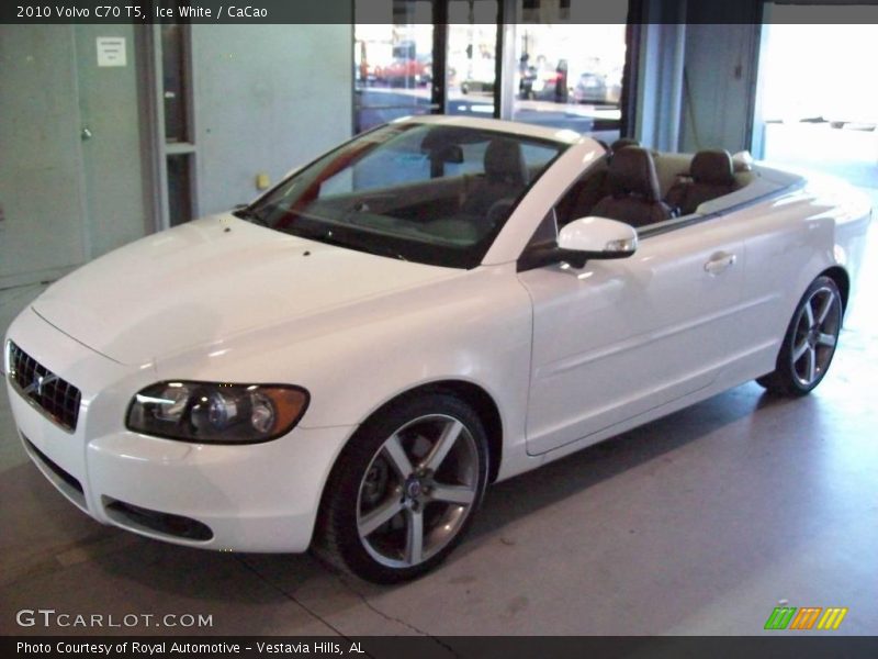 Ice White / CaCao 2010 Volvo C70 T5