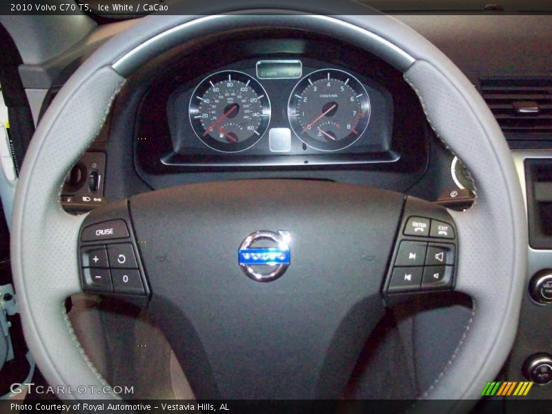 Ice White / CaCao 2010 Volvo C70 T5
