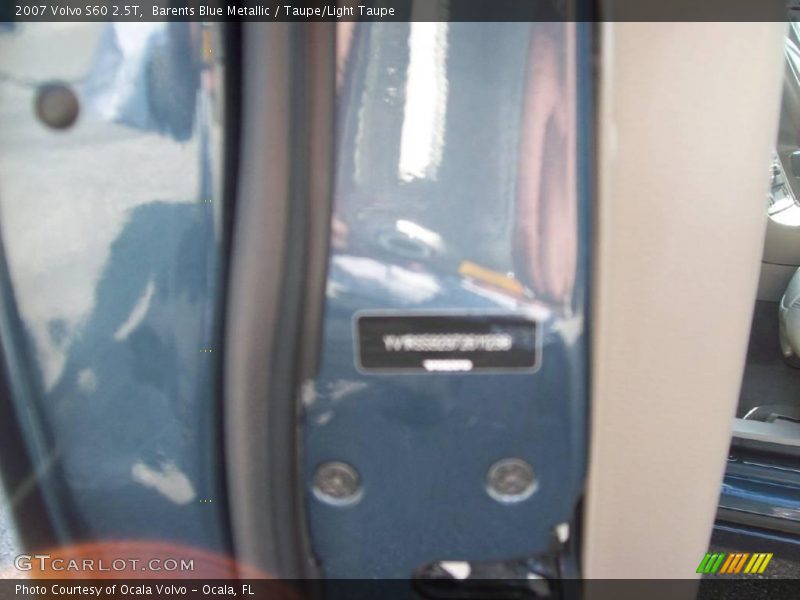 Barents Blue Metallic / Taupe/Light Taupe 2007 Volvo S60 2.5T